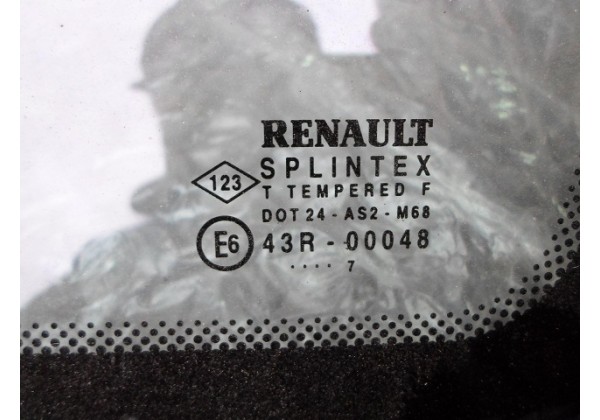 скло бокове,праве задне Renault Scenic 1.6